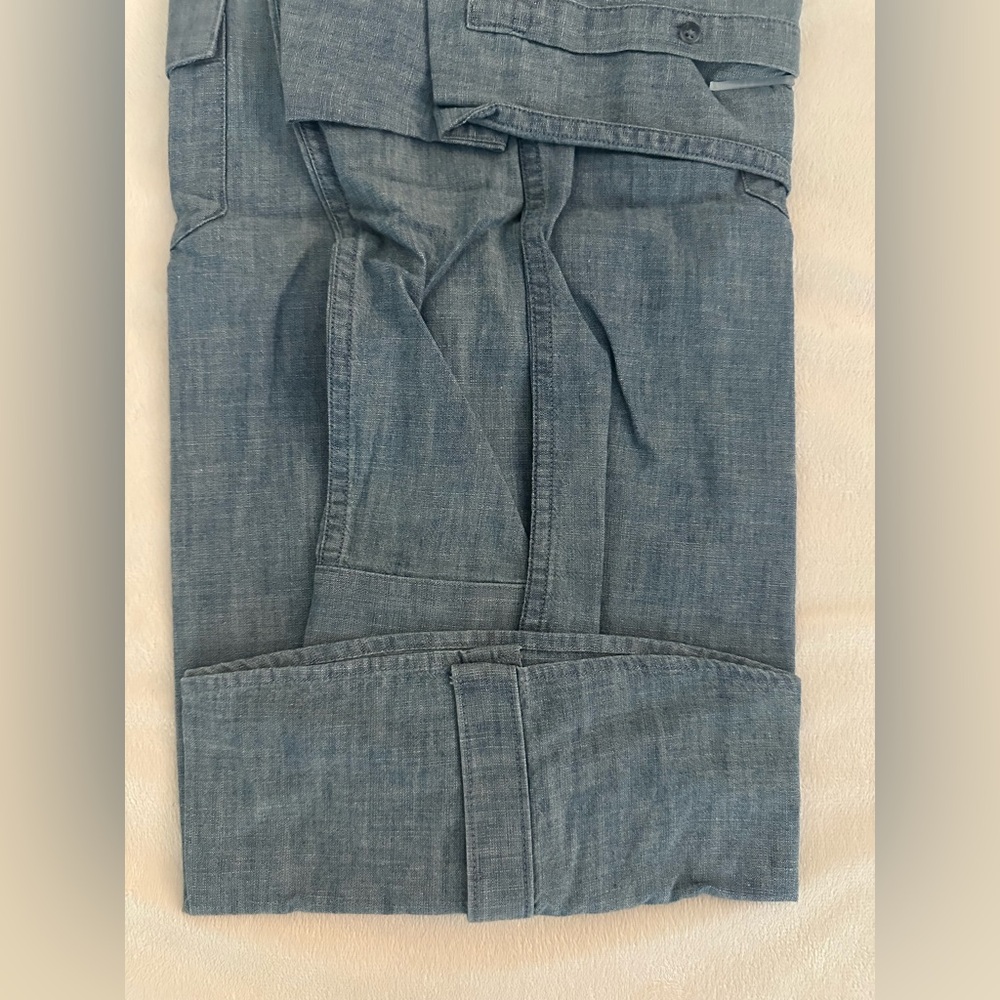 UNTUCKit Chambray Miranda Shirt. NWT 6 - Picture 7 of 8